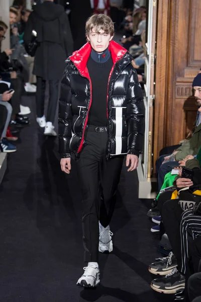 Look 40